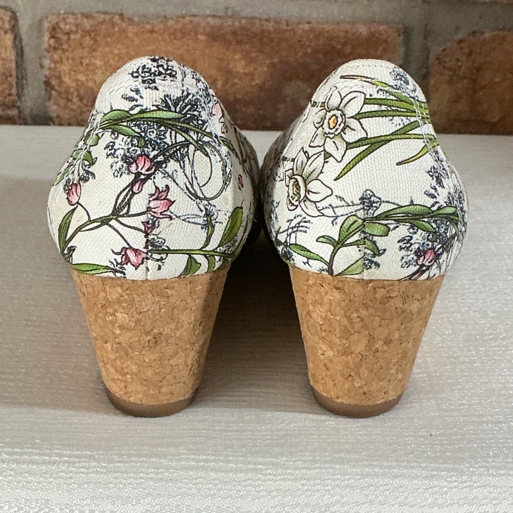 CLARKS “Burmese Art” Floral Peep-Toe Cork Wedge Sandals - Picture 4 of 13